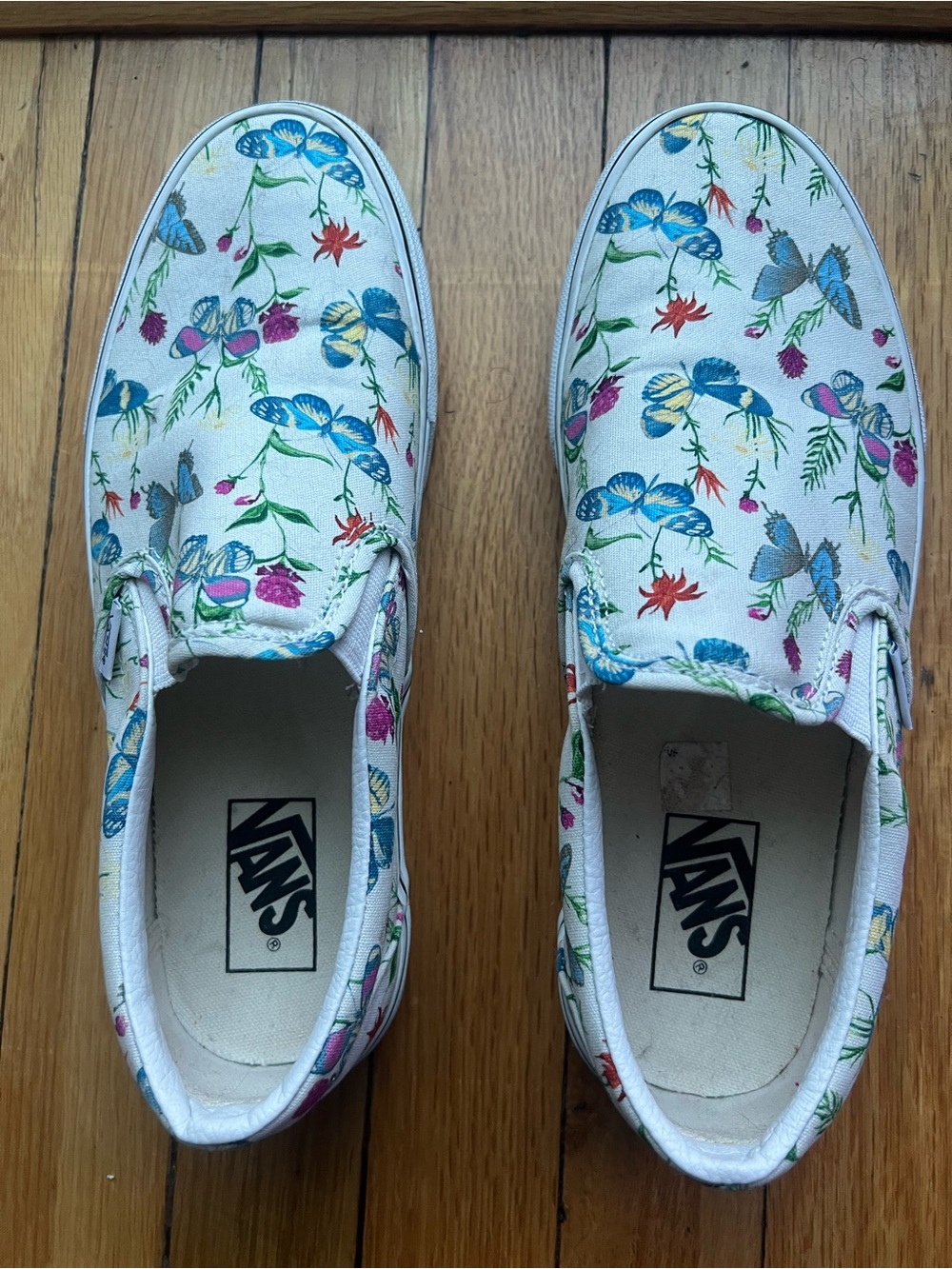 Vans White Canvas Floral Slip-On Sneakers with Multicolor Blooms